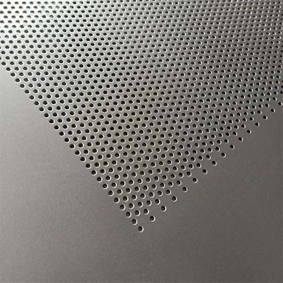 AISI SS321のステンレス鋼のパンチ版の円形の穴ASTMはシートを打ち抜いた