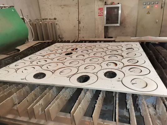 2000mmのあたりのスリット端310Sのステンレス鋼の版の切断