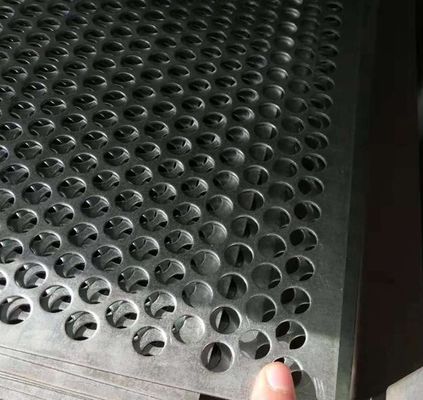SS309Sは円形の穴がシート10mmを打ったSSの鋼板を打ち抜いた