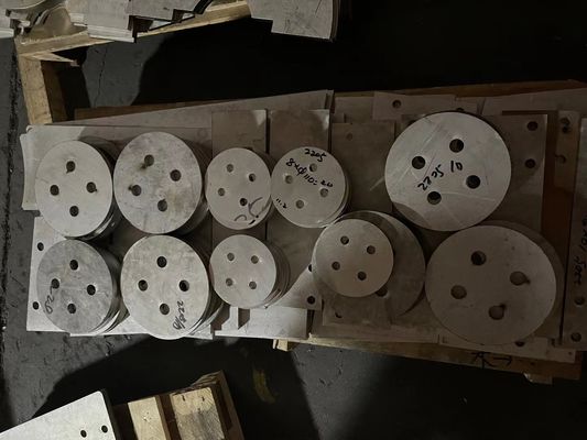 2000mmのあたりのスリット端310Sのステンレス鋼の版の切断