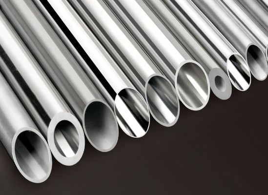 304H熱強さの鋼鉄管ASTMの継ぎ目が無い鋼鉄管は明るい表面を磨いた